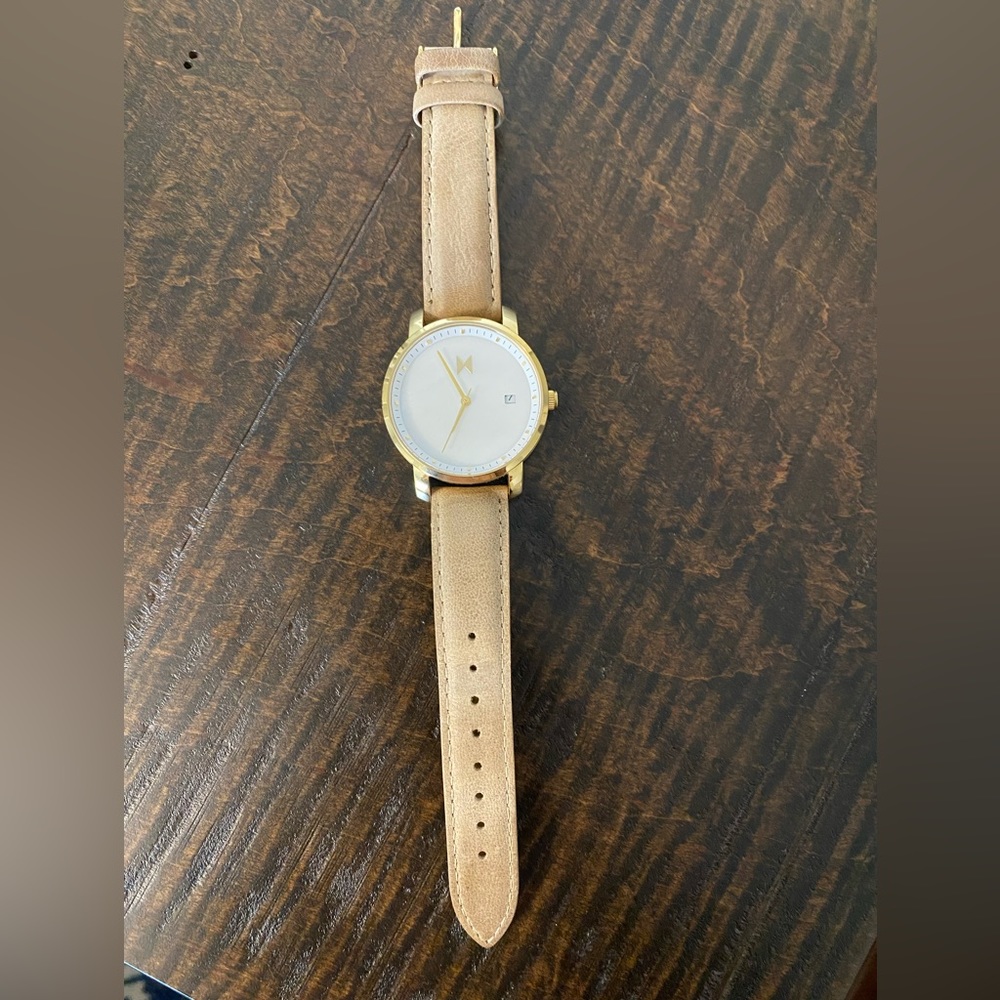 MVMT watch - beige beautiful white textured back